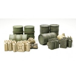 Jerrycans 1/48