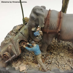 Evacuee with his stuff 1/35