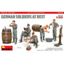 German Soldiers at Rest, Special Edition 1/35