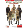 Soviet Officers Field Briefing 1/35