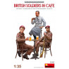 British Soldiers in Cafe 1/35