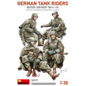 ​German Tank Riders Winter Uniform 1/35