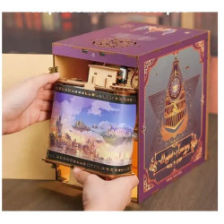 Magical Journey - DIY Infinity Train Cabin Booknook